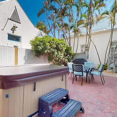 Villa Duval Street Retreat